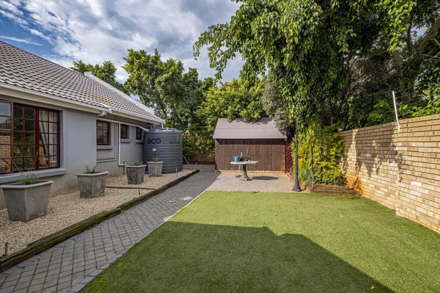 5 Bedroom Property for Sale in Summerstrand Eastern Cape